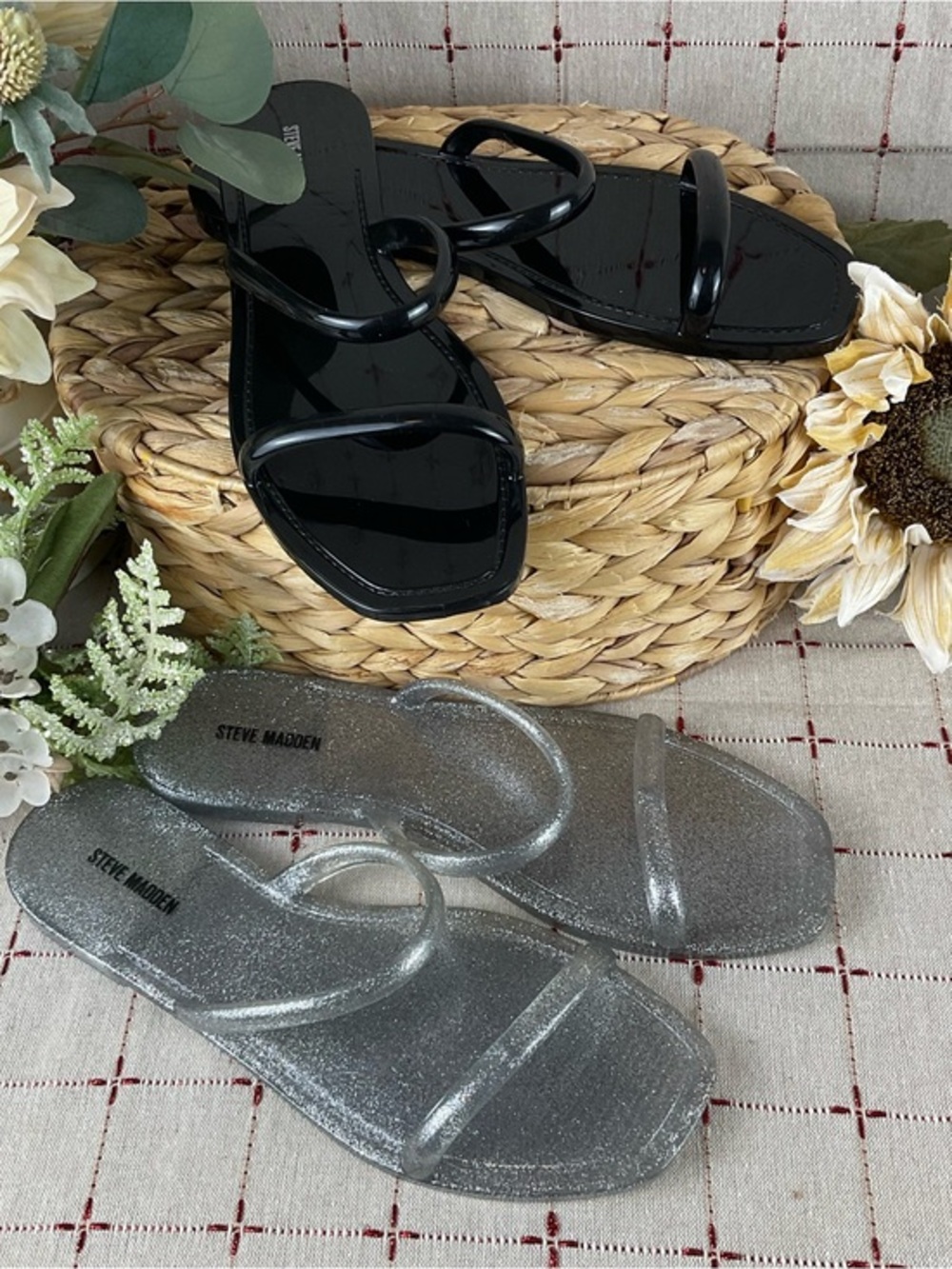 NWT Steve Madden Pike Black and Silver Women’s Double-Strap Sandals